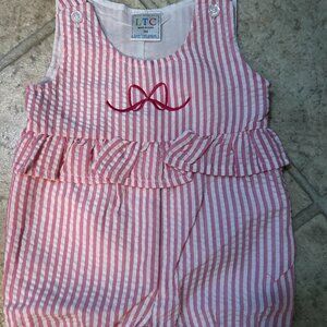 Pink Seersucker Baby Girl Romper – Sleeveless 3M Outfit with Ruffle Waist and Bo